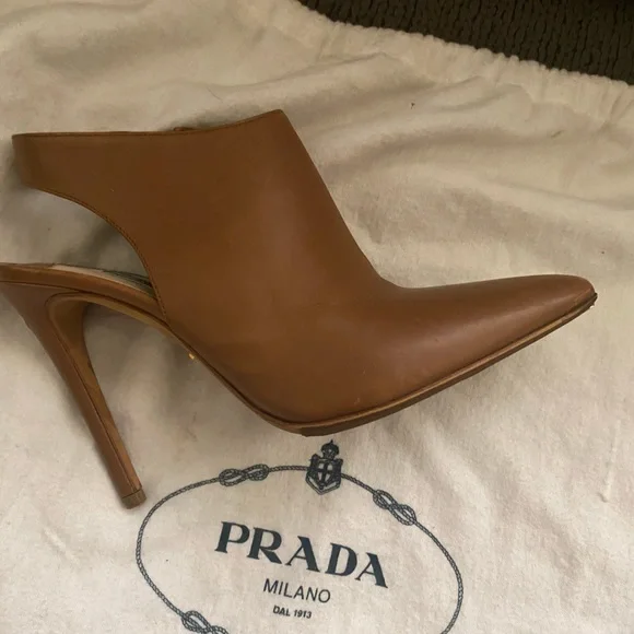 Prada shoes - Picture 2 of 4